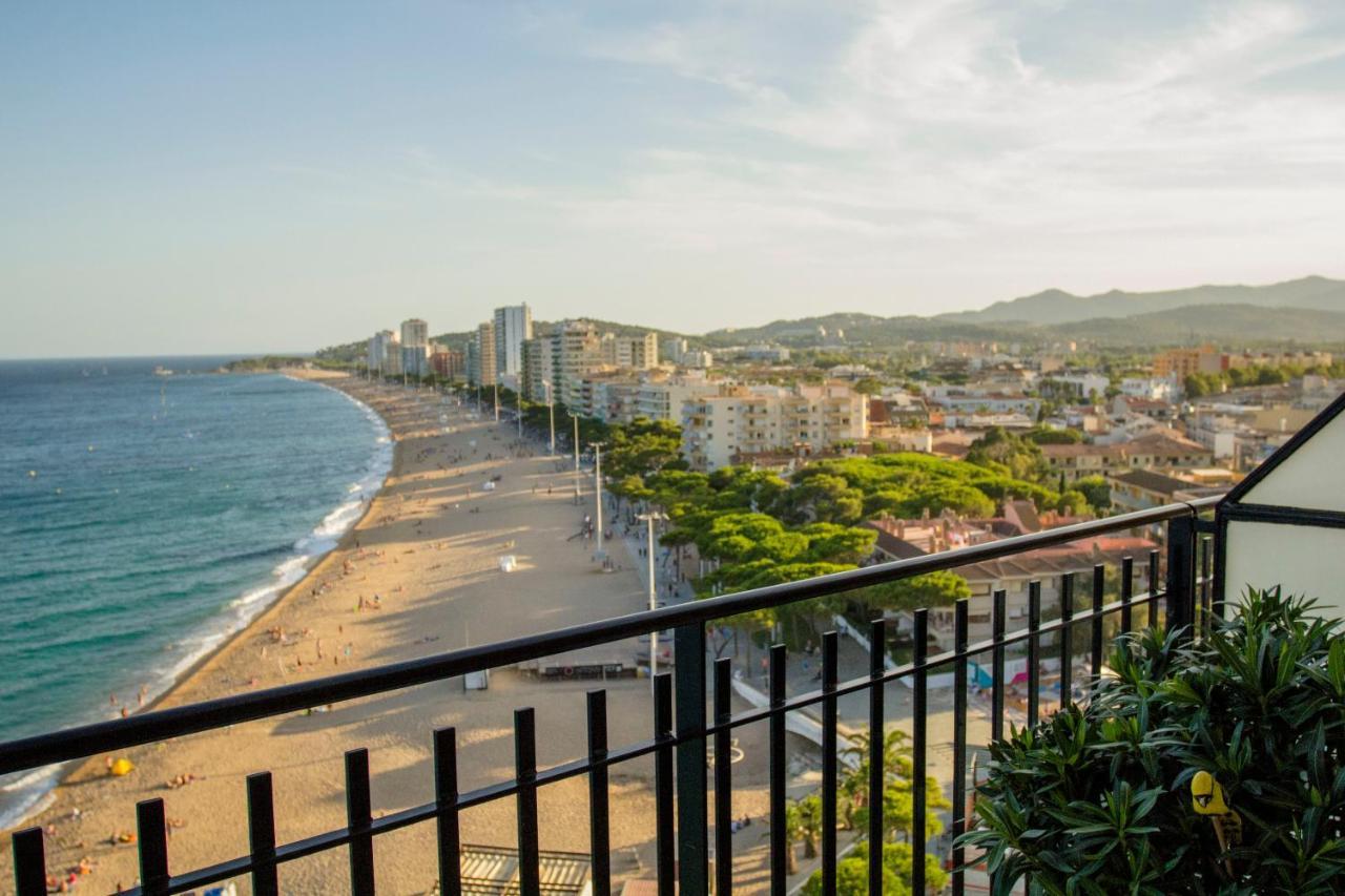 Spacious seafront apartment Platja d'Aro  Exterior foto